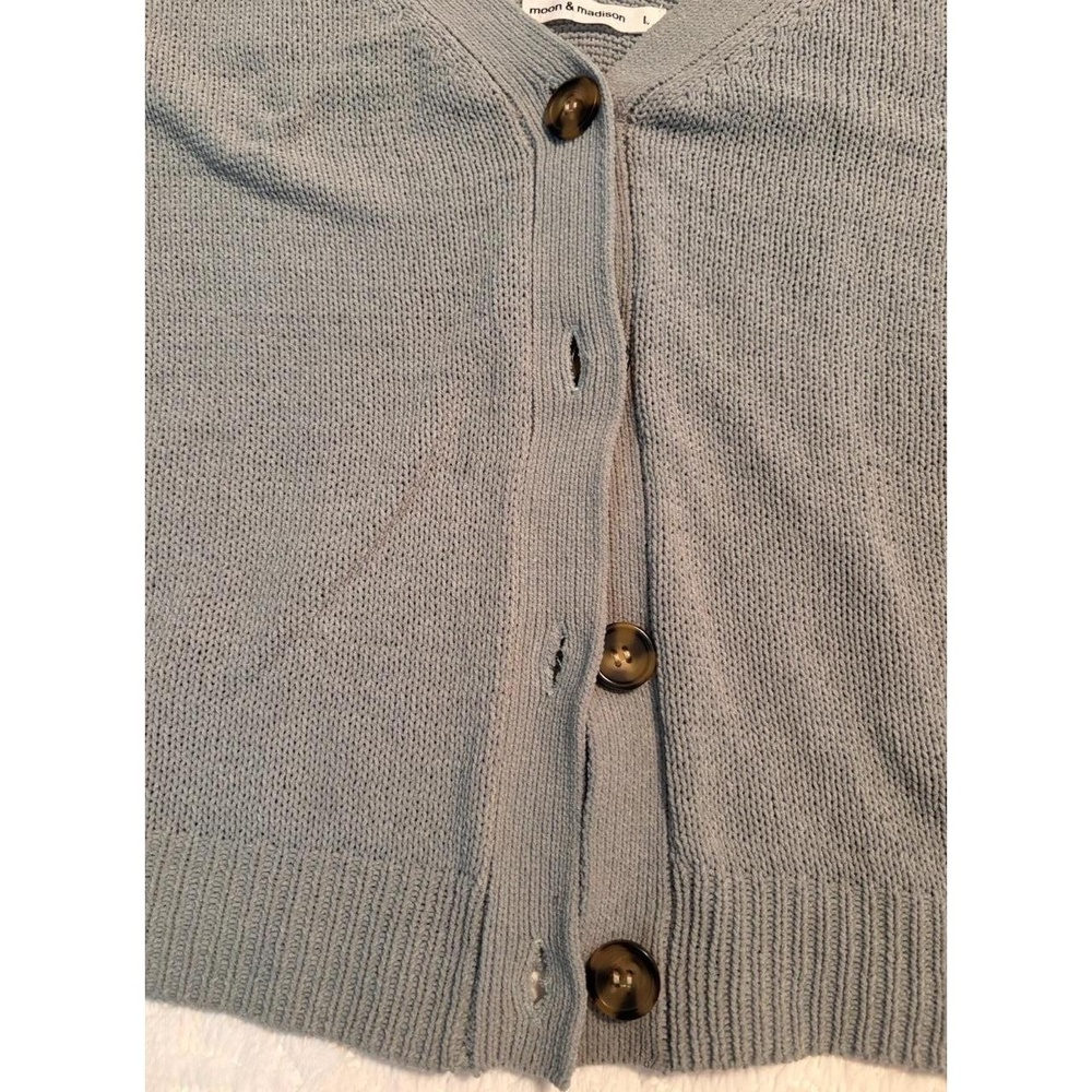 Moon & Madison Cardigan Womens Size L Green Casual Knit V Neck Layer Essential - Picture 11 of 12